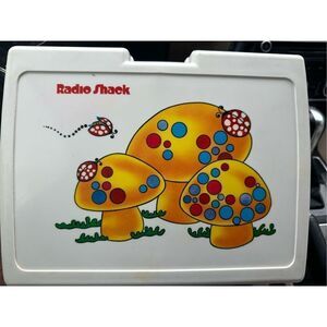 Vintage Radio Shack Cassette Tape recorder model 14-1004. Tested and works.